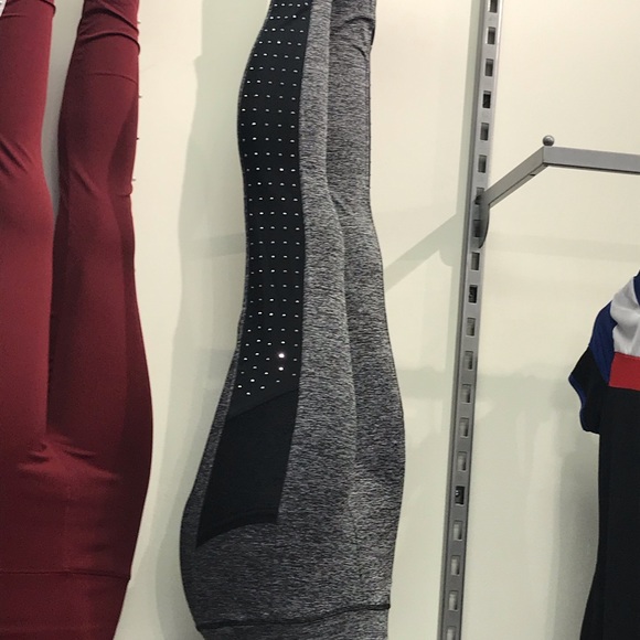 🔥Black Grey Leggings with Pockets - M - NWT - Picture 4 of 6